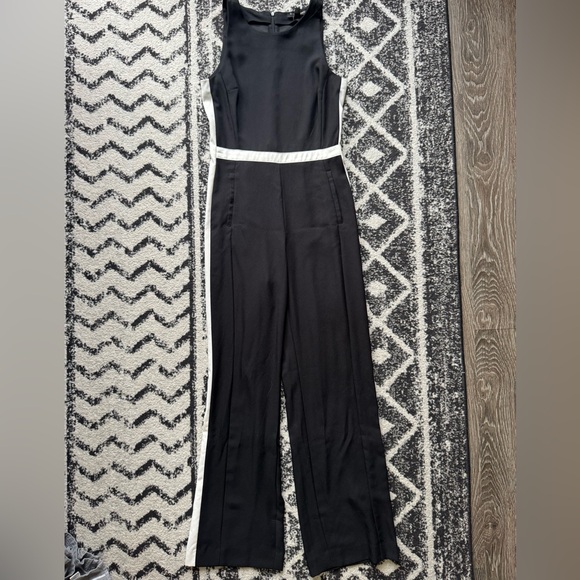 Banana Republic Jumpsuit - Picture 3 of 5